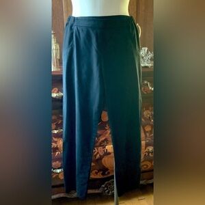 BCBGMaxAzria Black Cotton Cropped Pants w/ Elasticized Waistband